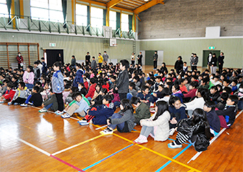 第5回 未来へつなごう日出町小中学生の善行表彰者、表彰式（日出RC）