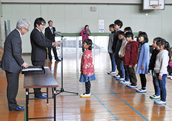 第5回 未来へつなごう日出町小中学生の善行表彰者、表彰式（日出RC）