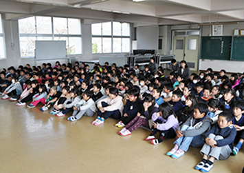 第5回 未来へつなごう日出町小中学生の善行表彰者、表彰式（日出RC）