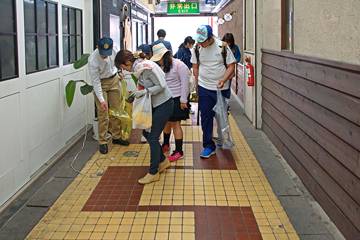 「ロータリー家族清掃活動」に参加しました。（2720 Japan O.K.ロータリーEクラブ）