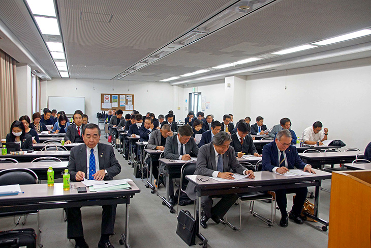 「新進気鋭会員セミナー」が開催されました。（2720 Japan O.K.ロータリーEクラブ）