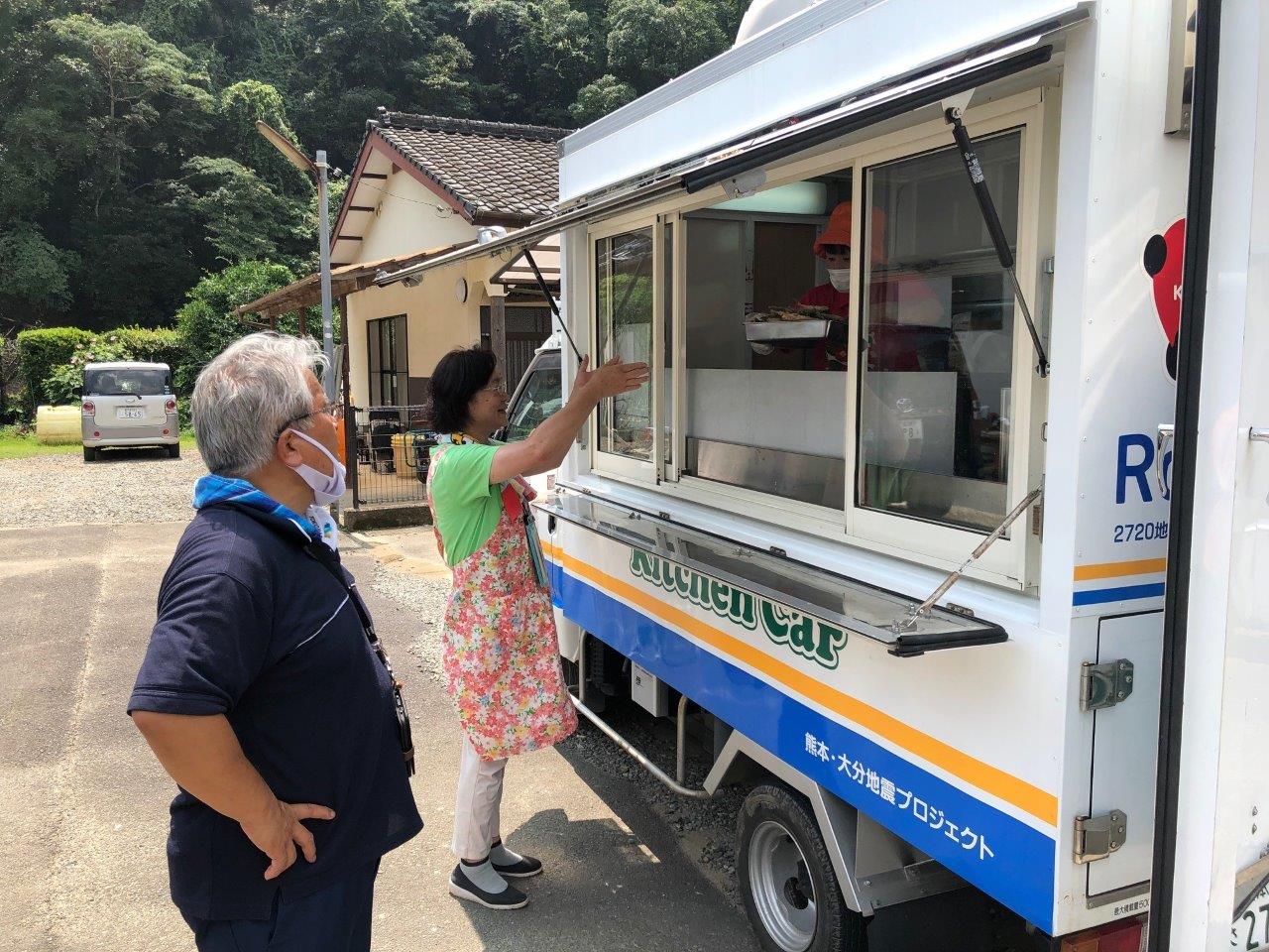 人吉・球磨地区ハンバーグ炊き出し会（熊本城東RC）