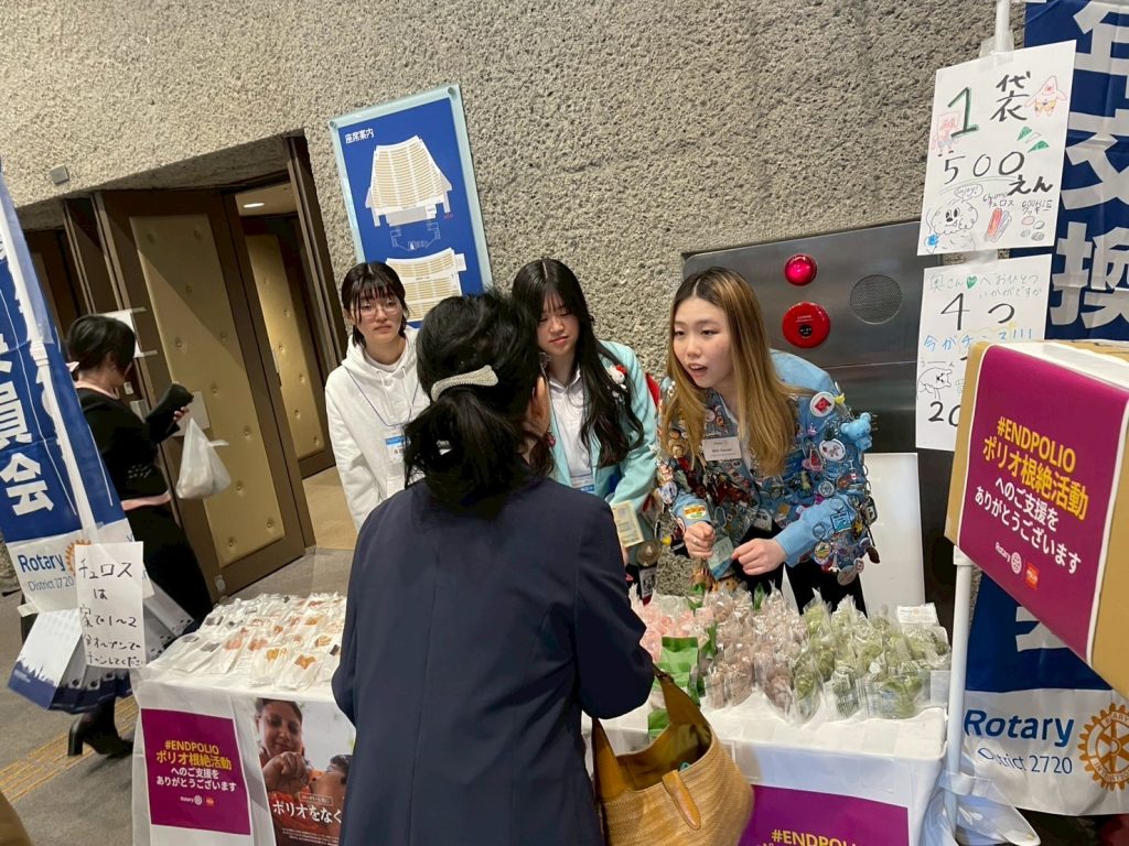 手作り菓子での募金活動のご報告